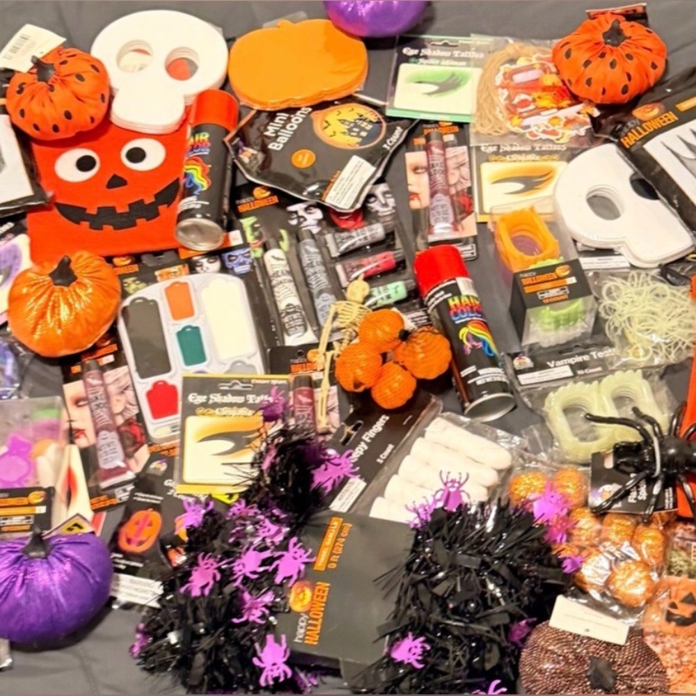 HUGE Halloween Party Deluxe Box NWT